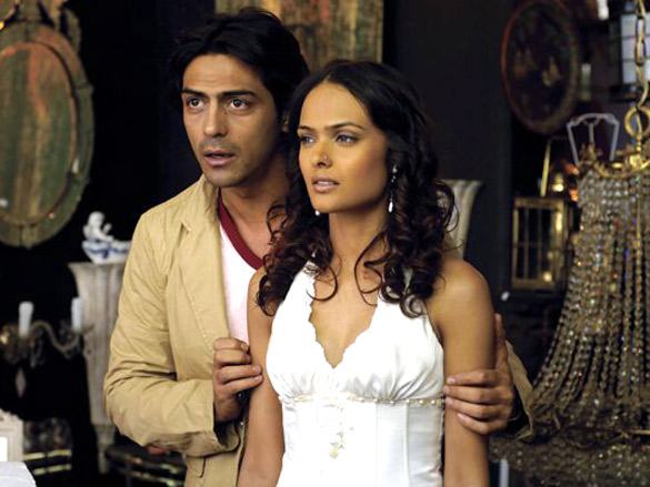 I See You Movie Stills Bollywood Hungama
