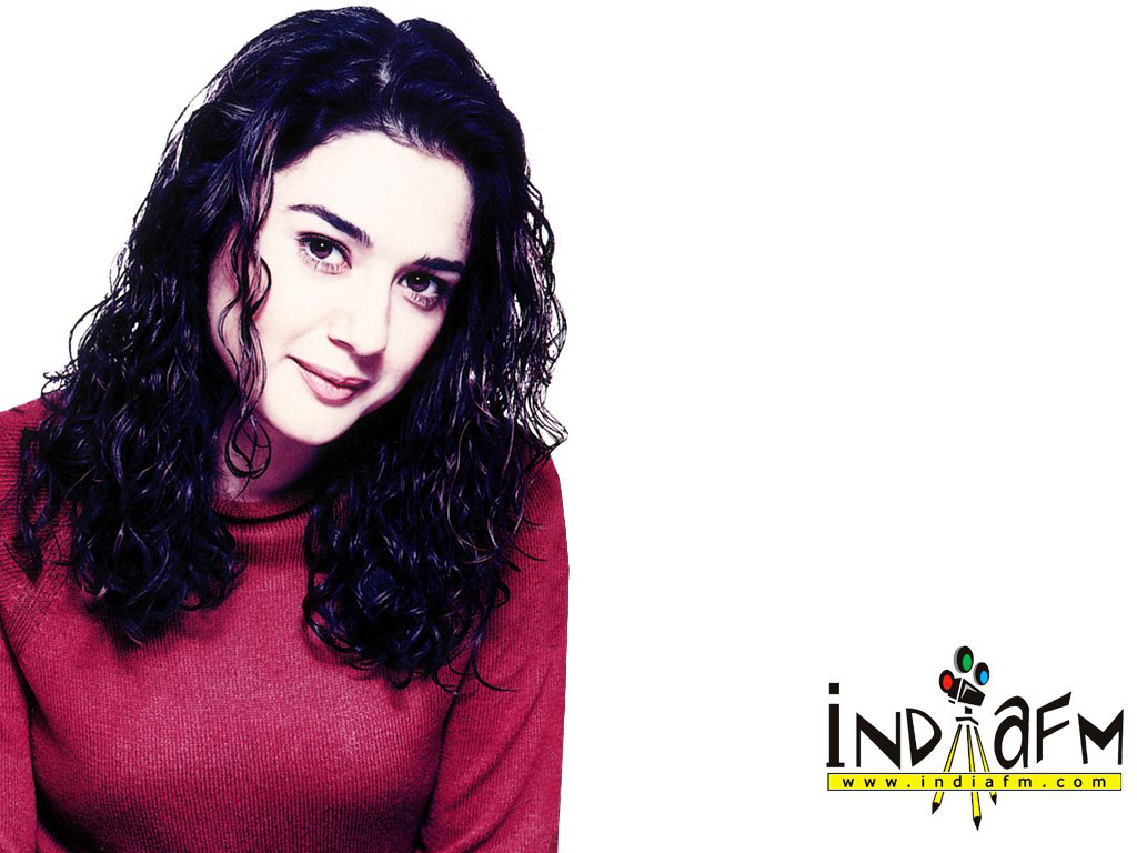 Dil Chahta Hai 2001 Wallpapers Dil Chahta Hai 2001 HD Images Photos Preity zinta 25 dil-chahta-hai-2001-wallpapers-dil-chahta-hai-2001-hd-images-photos-preity-zinta-25