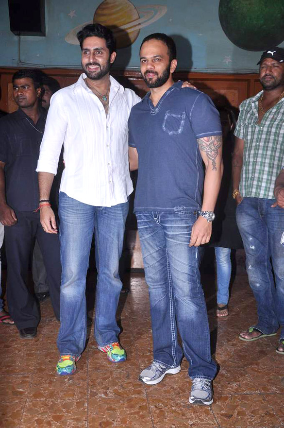Abhishek meets fans at ‘Bol Bachchan’ screening