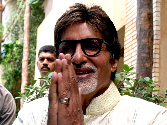 Amitabh Bachchan celebrates 67th birthday | Photo Of Amitabh Bachchan ...