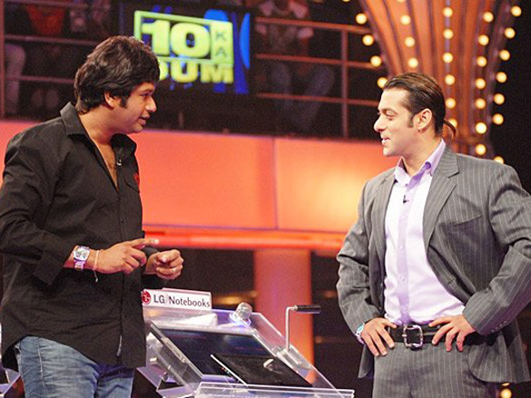 Salman's Ponytail Fever At 10 Ka Dum | Photo Of Salman Khan From The Salman's Ponytail Fever At 10 Ka Dum Images - Bollywood Hungama