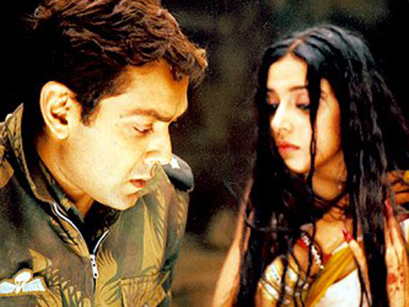 Ab Tumhare Hawale Watan Sathiyo Movie Stills Bollywood Hungama Ab Tumhare Hawale Watan Sathiyo Movie Stills Bollywood Hungama