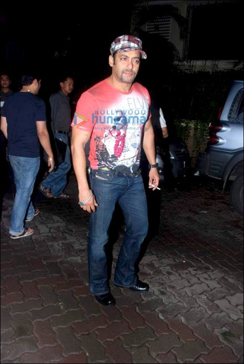 salman jeans style