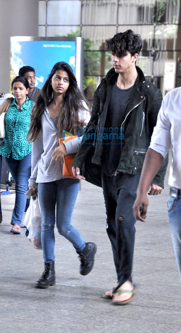 Aryan Khan And Suhana Khan Snapped On Their Way Back From London Suhana Khan Aryan Khan Images