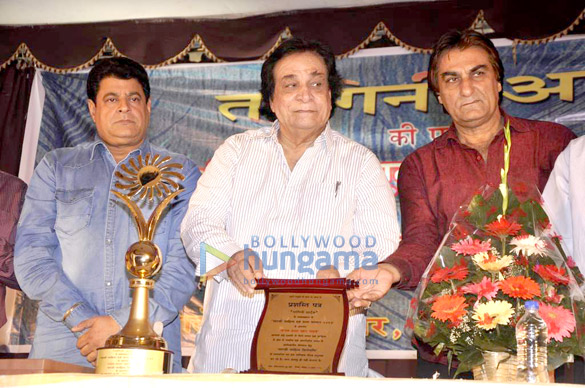 Kader Khan awarded the ‘Sahitya Shiromani Award’