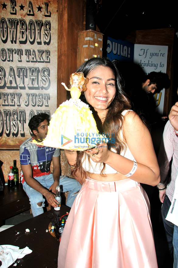 Sana Khan celebrates her birthday at R-Adda Sana Khan celebrates her birthday at R-Adda