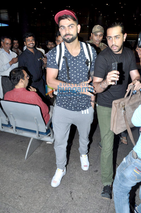 Virat Kohli snapped at the airport arriving from Delhi Virat Kohli snapped at the airport arriving from Delhi