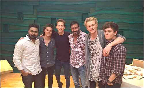 Check out: Ajay Devgn, Farah Khan, Boman Irani and Mithoon meet The Vamps band