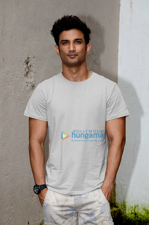 Sushant Singh Rajput snapped at the promotions of ‘M.S. Dhoni – The Untold Story’ Sushant Singh Rajput snapped at the promotions of 'M.S. Dhoni - The Untold Story'