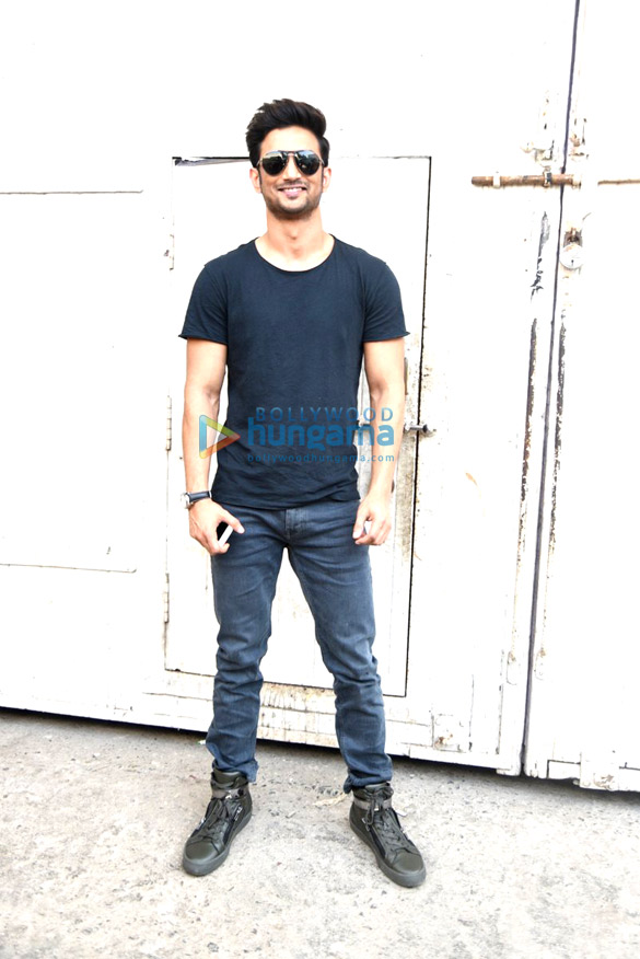 Sushant Singh Rajput snapped at the promotions of ‘M.S. Dhoni – The Untold Story’ Sushant Singh Rajput snapped at the promotions of ‘M.S. Dhoni – The Untold Story’