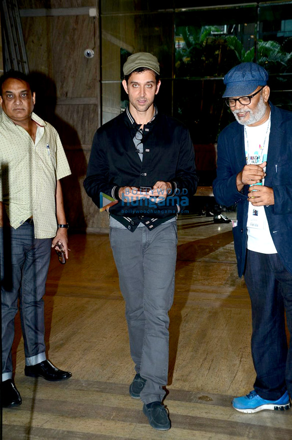 Hrithik Roshan snapped at ‘Kaabil’ trailer preview Hrithik Roshan snapped at ‘Kaabil’ trailer preview
