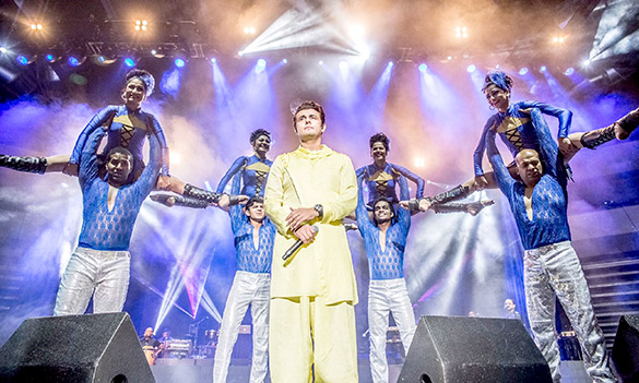 Sonu Nigam performs while on his US and Canada tour
