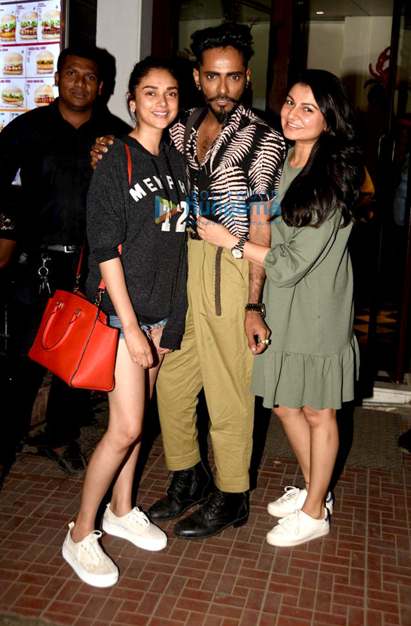 Aditi Rao Hydari snapped post dinner with friends Aditi Rao Hydari snapped post dinner with friends