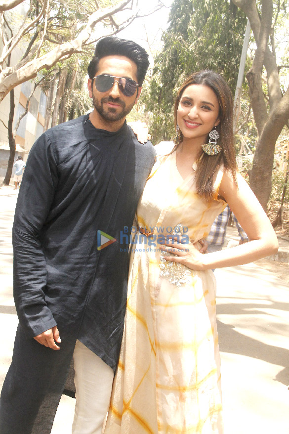 Parineeti Chopra and Ayushmann Khurrana promote their film ‘Meri Pyaari Bindu’ on the sets of TV show, Shakti – Astitva Ke Ehsaas Ki Parineeti Chopra and Ayushmann Khurrana promote their film 'Meri Pyaari Bindu' on the sets of TV show, Shakti - Astitva Ke Ehsaas Ki