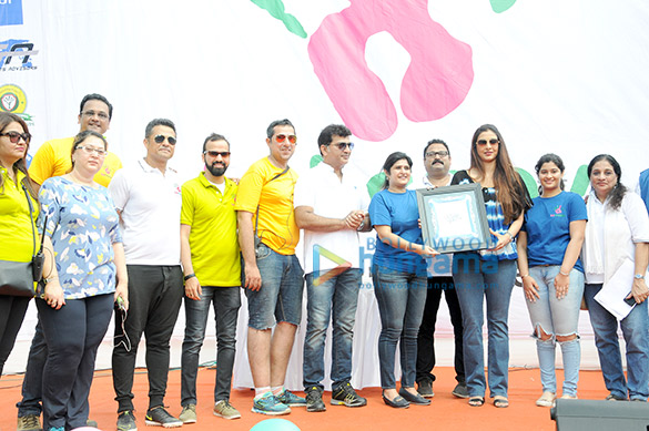 Tabu, Kartik Aryan, Kriti Kharbanda and others grace the Lokhandwala Street Festival