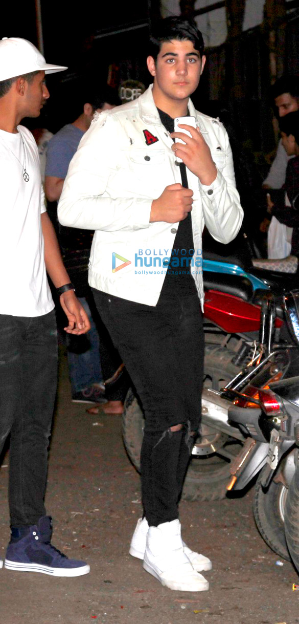 Aarav Kumar snapped with friends in Khar Aarav Kumar snapped with friends in Khar