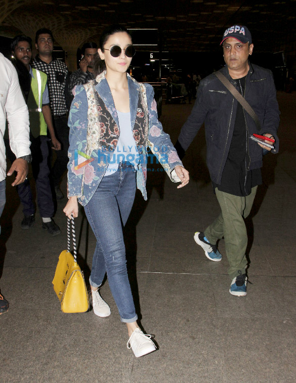 Alia Bhatt snapped at the airport Alia Bhatt snapped at the airport