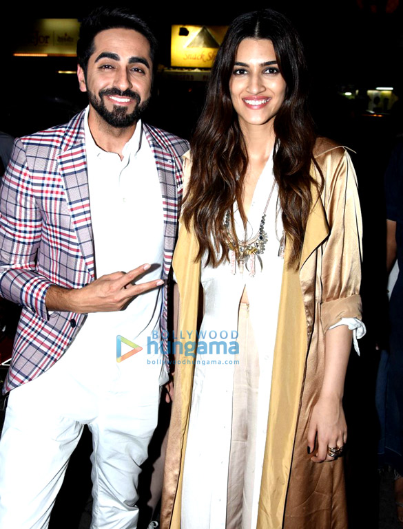 Cast of ‘Bareilly Ki Barfi’ snapped at Punjab Sweets store in Bandra Cast of 'Bareilly Ki Barfi' snapped at Punjab Sweets store in Bandra