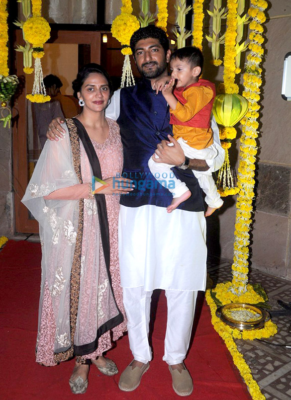 Esha Deol’s family attends her baby shower | Ahana Deol, Vaibhav Vohra ...