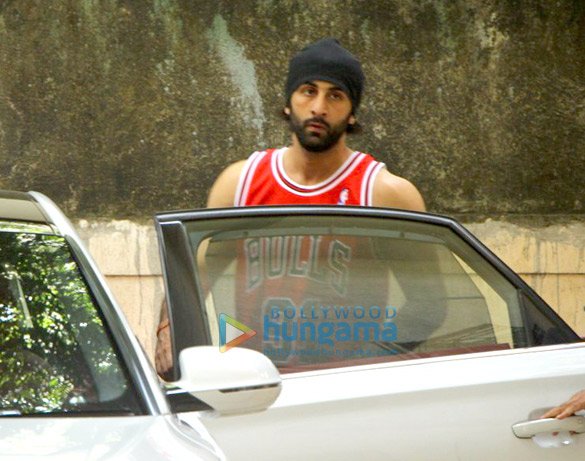 Ranbir Kapoor snapped post rehearsals in Bandra Ranbir Kapoor snapped post rehearsals in Bandra