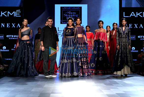 Saiyami Kher walks the ramp for designer Nachiket Barve at the Lakme Fashion Week 2017 Saiyami Kher walks the ramp for designer Nachiket Barve at the Lakme Fashion Week 2017-
