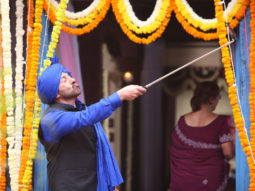 Check out: Sunny Deol becomes a selfie addict in Poster Boys