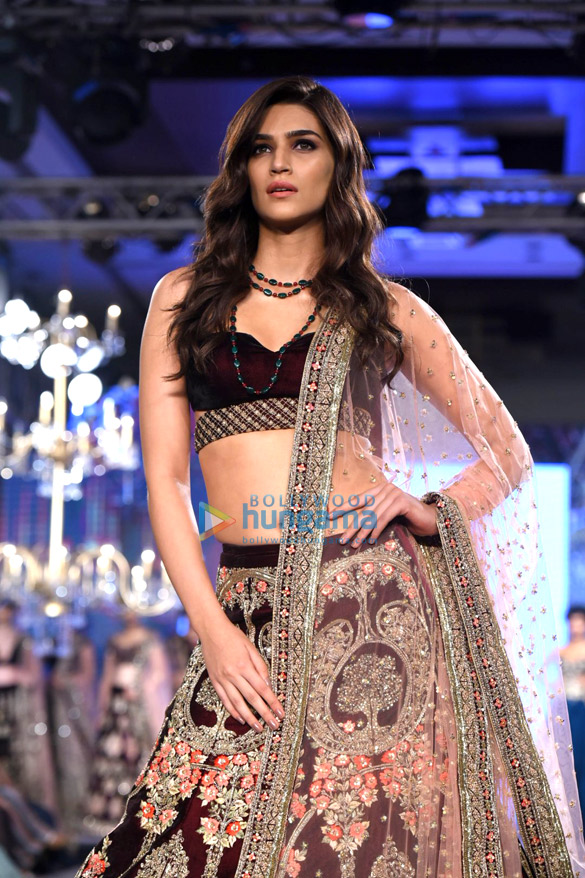 Kriti Sanon walks the ramp at Bombay Times Fashion Week Kriti Sanon walks the ramp at Bombay Times Fashion Week