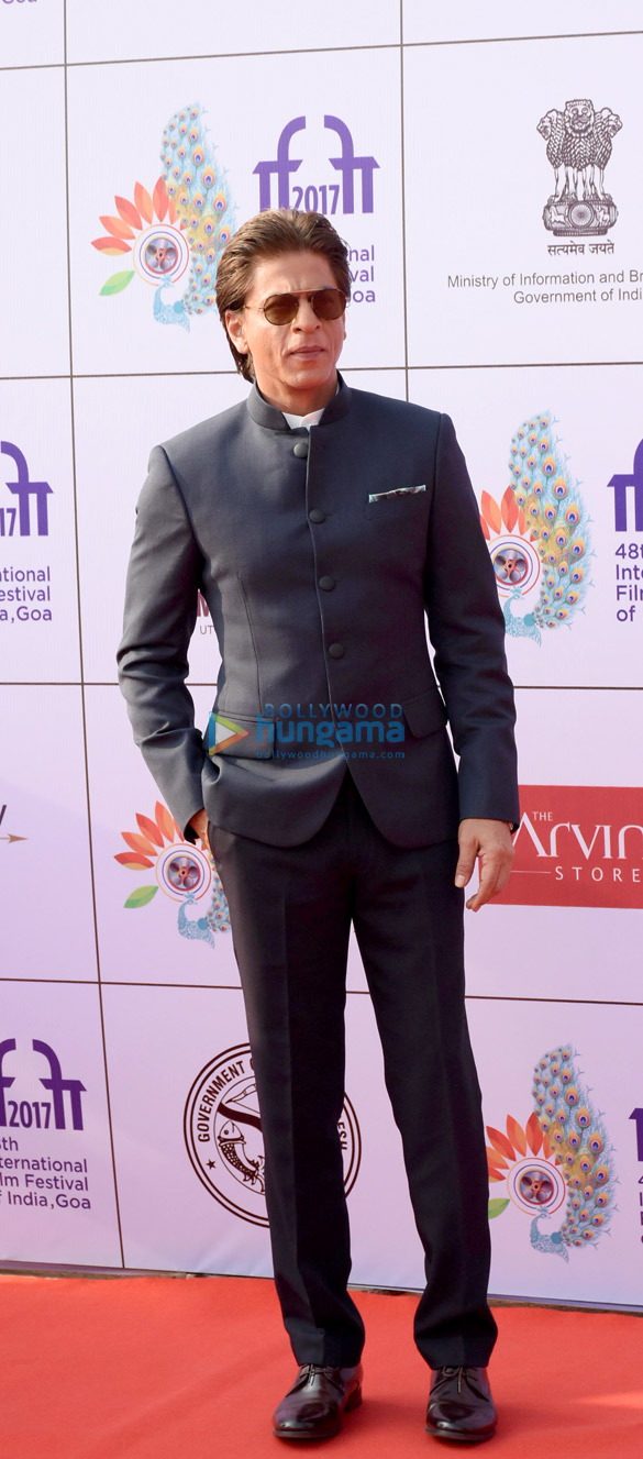 Shah Rukh Khan, Shahid Kapoor and other Bollywood celebs at the opening ceremony of ‘IFFI 2017’ in Goa Shah Rukh Khan, Shahid Kapoor and other Bollywood celebs at the opening ceremony of 'IFFI 2017' in Goa