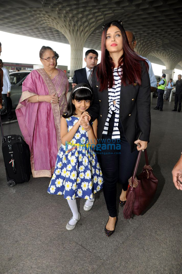Aishwarya Rai Bachchan, Katrina Kaif and others snapped at the airport Aishwarya Rai Bachchan, Katrina Kaif and others snapped at the airport