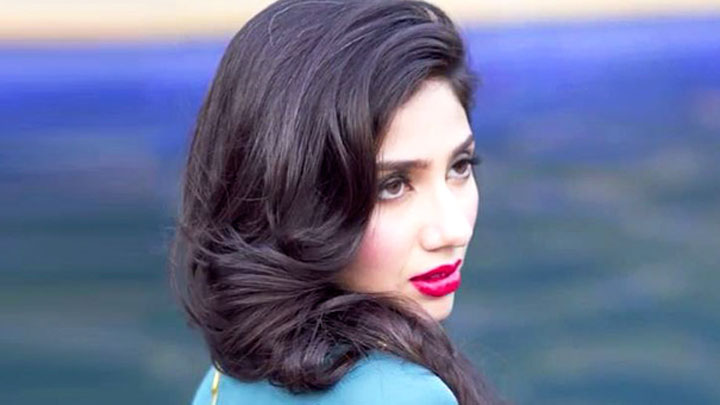 Mahira Khan On Romancing Srk Leaked Pictures With Ranbir Kapoor
