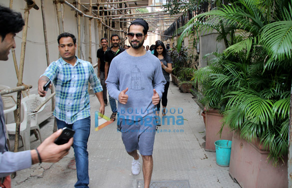 Shahid Kapoor snapped at a salon Shahid Kapoor snapped at a salon