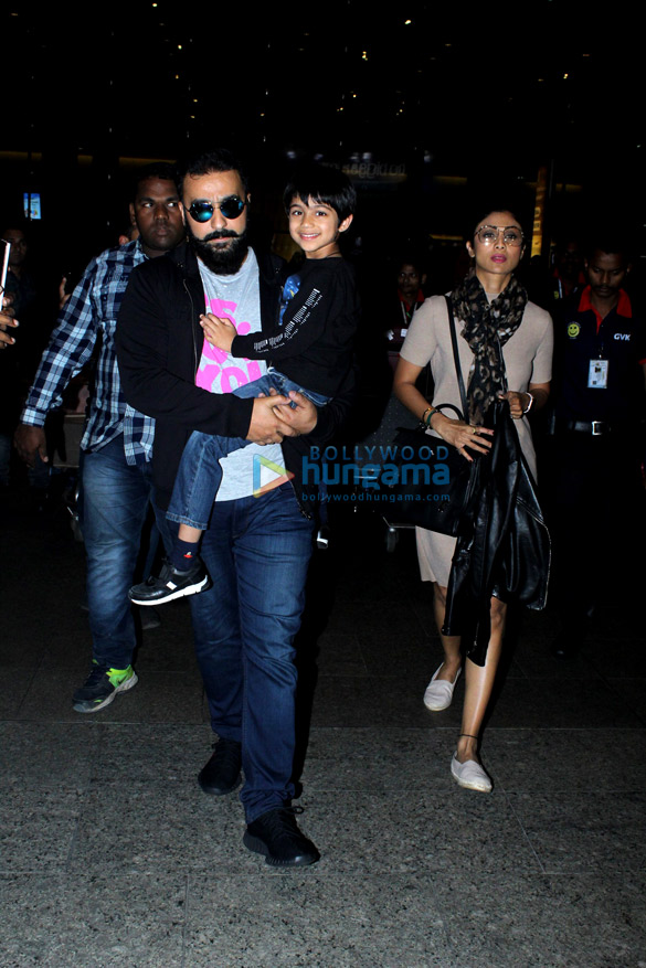 Shilpa Shetty and family snapped at the airport Shilpa Shetty and family snapped at the airport