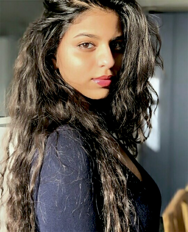 From Messy Hair To Smiley Face Suhana Khan Grabs Eyeballs In Her