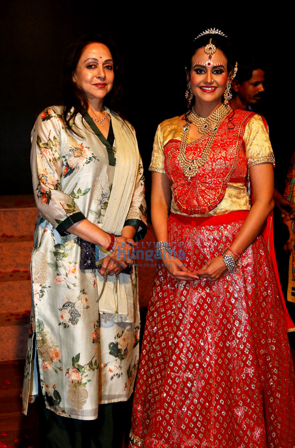Hema Malini graces a dance ballet event at Ravindra Natya Mandir