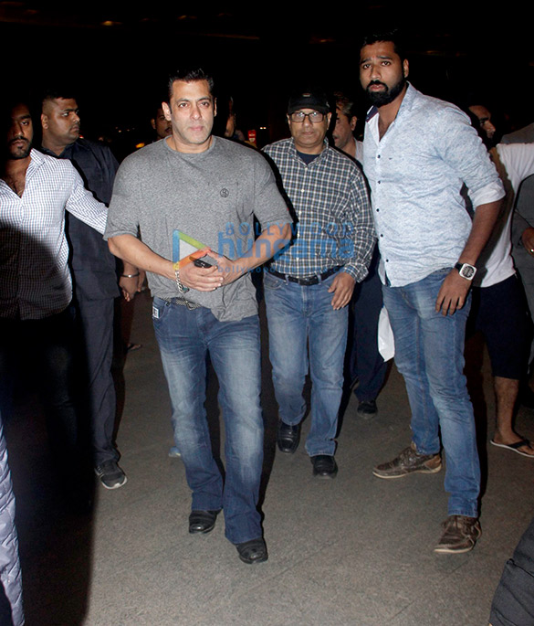 Salman Khan and Urvashi Rautela snapped at the airport Salman Khan and Urvashi Rautela snapped at the airport