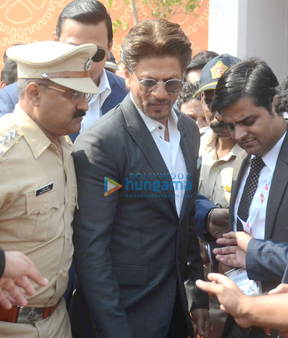 Shah Rukh Khan attends Magnetic Maharashtra seminar at BKC, MMRDA Ground Shah Rukh Khan attends Magnetic Maharashtra seminar at BKC, MMRDA Ground