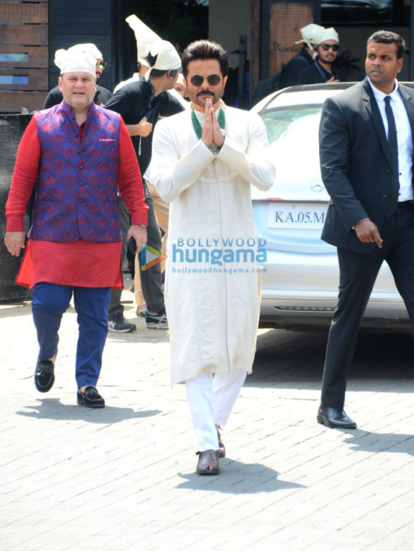 Anil Kapoor, Arjun Kapoor & others snapped attending Anand Ahuja-Sonam Kapoor’s wedding Anik Kapoor, Arjun Kapoor & others snapped attending Anand Ahuja-Sonam Kapoor's wedding