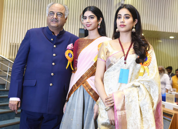 National Film Awards 2018 Boney Kapoor Janhvi Kapoor And Khushi Kapoor Receive Best Actress Award For Mom On Behalf Of Late Sridevi Bollywood News Bollywood Hungama