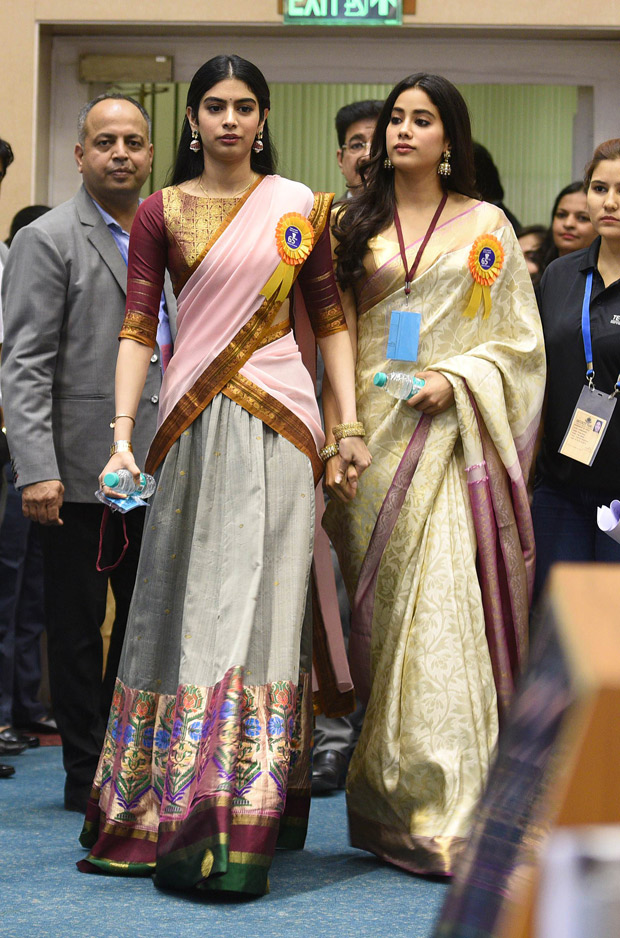 Janhvi Kapoor Looks Exactly Like Sridevi In Her Saree Here S When The Late Actress Wore This
