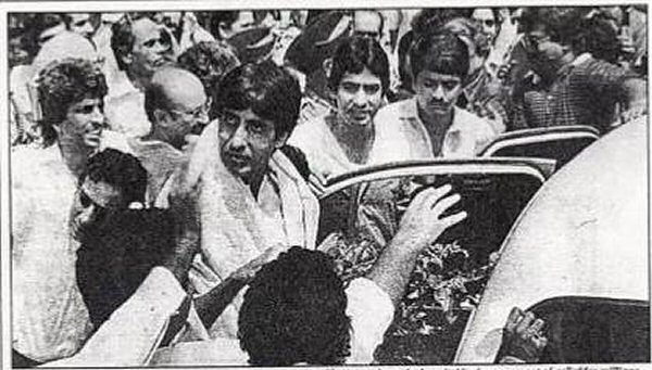 bollywood-ke-kisse-When-doctors-asked-Jaya-Bachchan-to-meet-Amitabh-for-the-last-time bollywood-ke-kisse-When-doctors-asked-Jaya-Bachchan-to-meet-Amitabh-for-the-last-time