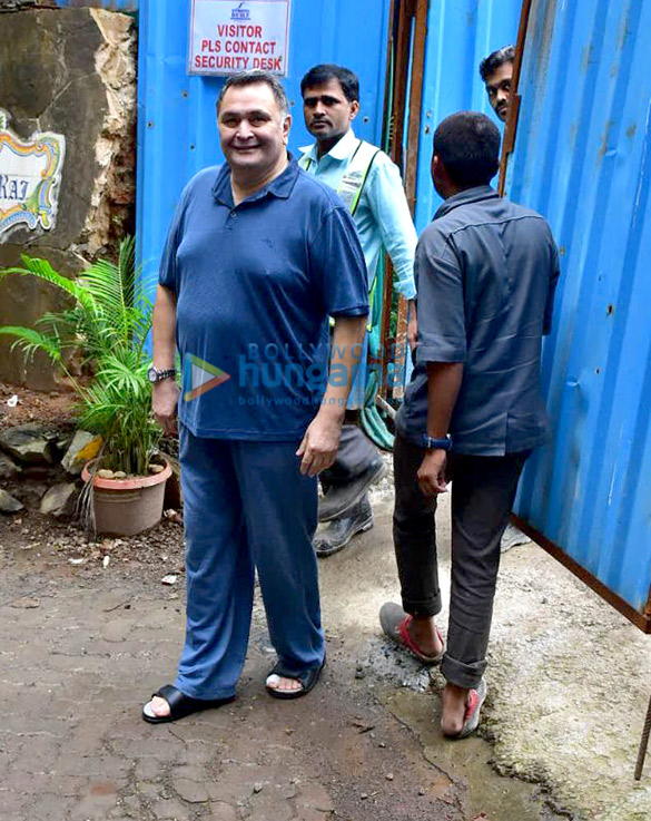Rishi Kapoor snapped at his bunglow Krishnaraj Rishi Kapoor snapped at his bunglow Krishnaraj