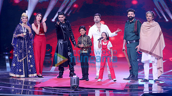 Himesh Reshammiya, Guru Randhawa and Neha Bhasin snapped on sets of the reality show Love Me India Himesh Reshammiya, Guru Randhawa and Neha Bhasin snapped on sets of the reality show Love Me India