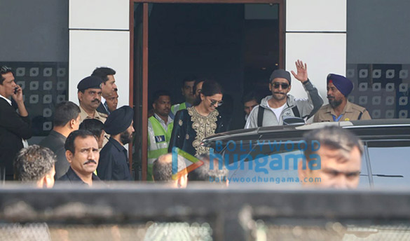 Ranveer Singh, Deepika Padukone and others snapped at the airport Ranveer Singh, Deepika Padukone and others snapped at the airport