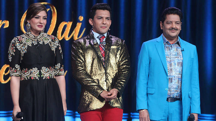Raveena Tandon On A Set Of Sa Re Ga Ma Pa With Singer Shekhar Ravjiani Richa Sharma And Wajid Khan Bollywood Hungama