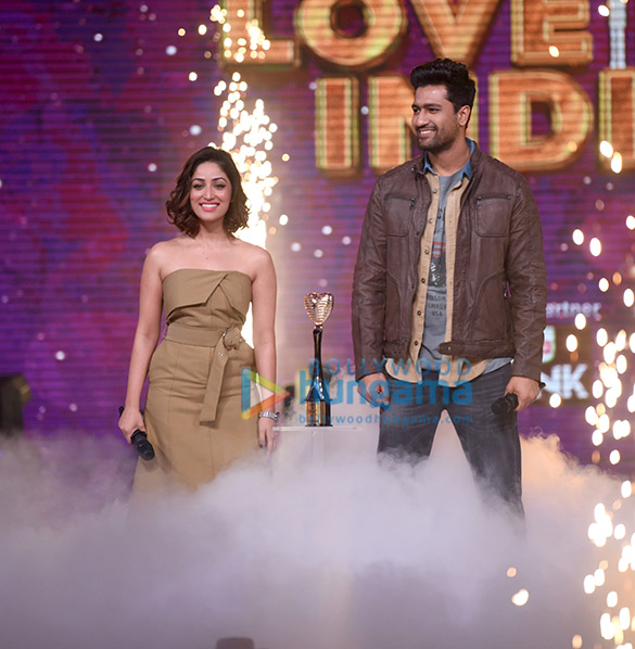 Vicky Kaushal and Yami Gautam snapped on sets of the reality show Love Me India grand finale Vicky Kaushal and Yami Gautam snapped on sets of the reality show Love Me India grand finale