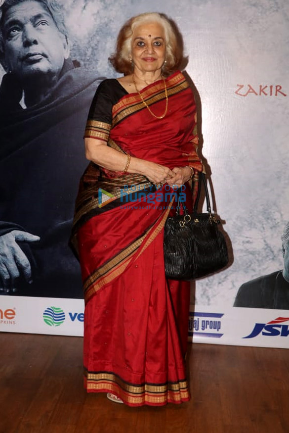 Anil Kapoor Aishwarya Rai Bachchan And Others Snapped At The Premiere Of Raag Shayari 10 Asha Parekh Images Bollywood Hungama