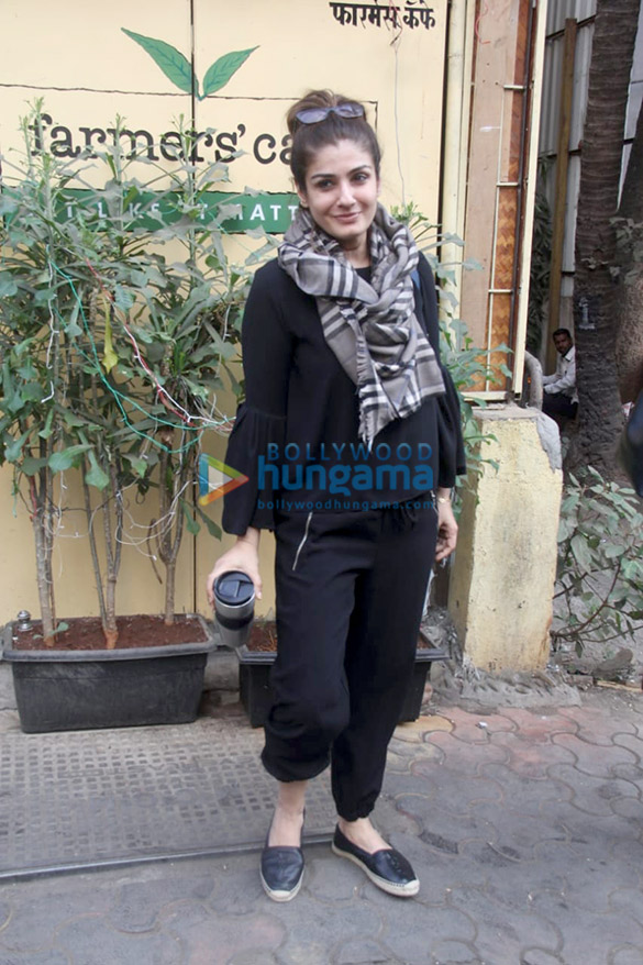 Raveena Tandon snapped at Farmers’ Cafe in Bandra Raveena Tandon snapped at Farmers’ Cafe in Bandra