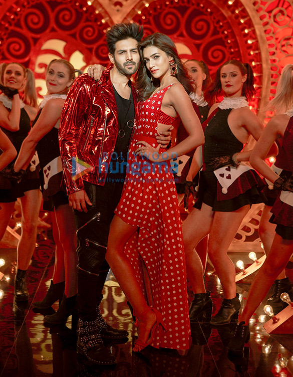 luka chuppi tv premiere