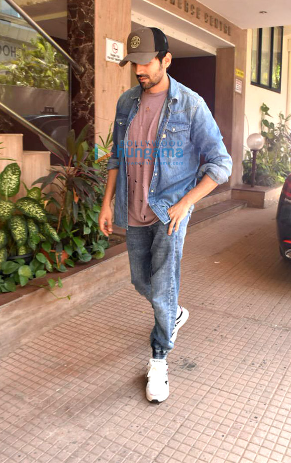 Photos: Kartik Aaryan and Gurmeet Choudhary spotted at the Kwan office in Andheri