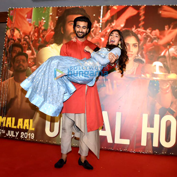 Photos: Meezaan Jaffrey and Sharmin Segal grace the song launch of ‘Udhal Ho’ from their film Malaal Photos: Meezaan Jaffrey and Sharmin Segal grace the song launch of 'Udhal Ho' from their film Malaal